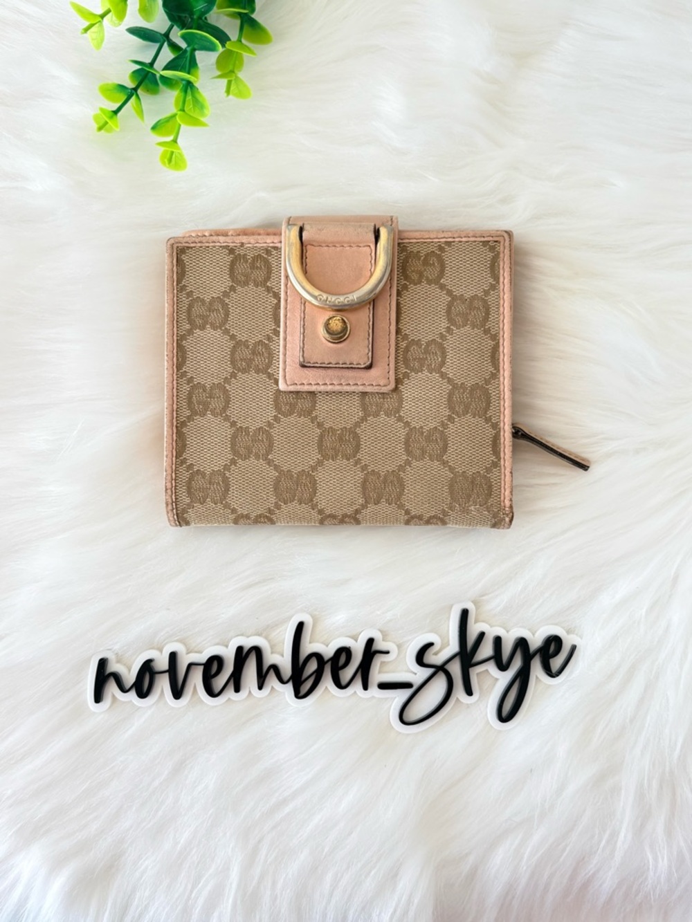 Gucci Beige and Pink Monogram Bifold Wallet with Gold Hardware - Picture 2 of 16
